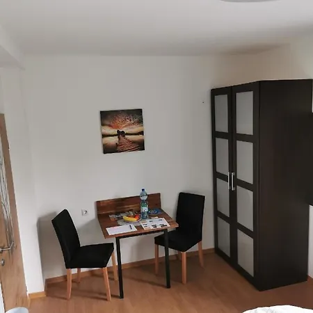 Homew4 - Tiny * Hoheneich